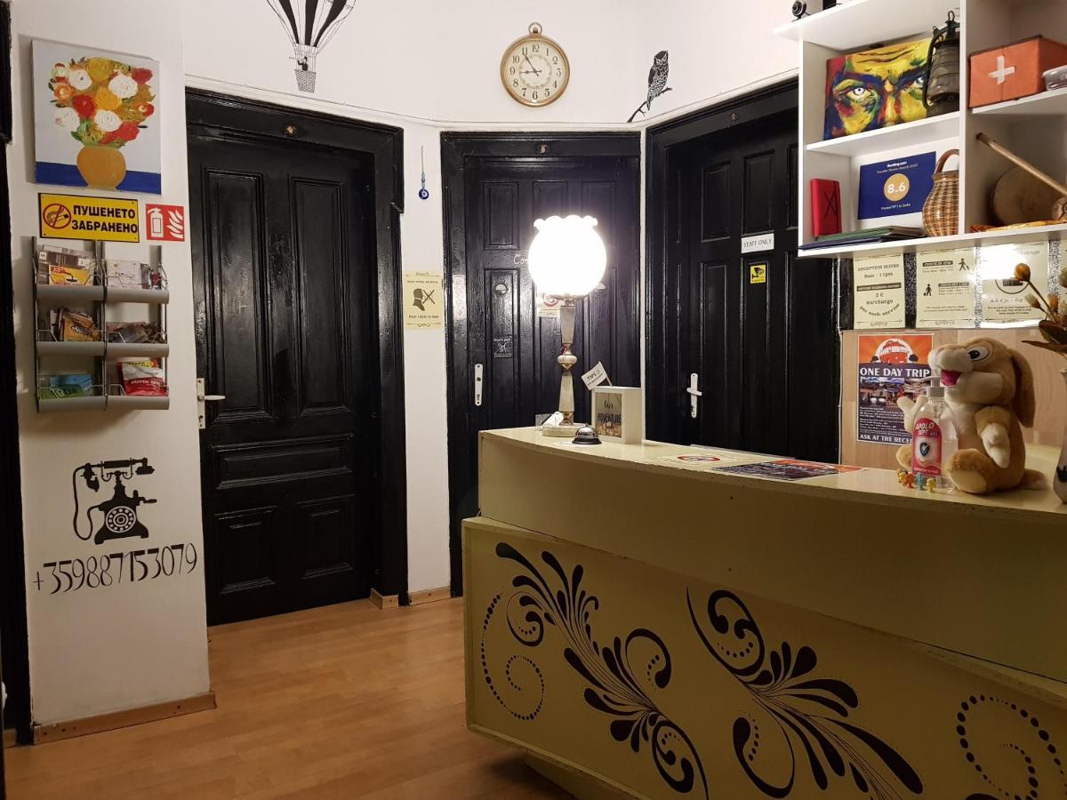 "No Party & Many Rules" Hostel N1 Sofia Bagian luar foto